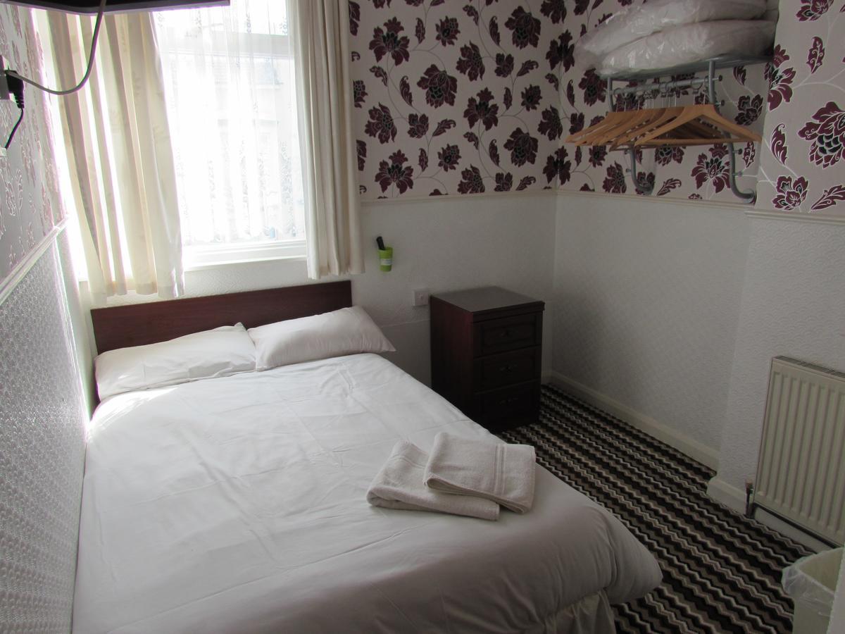 בלקפול Rhoslyn Hotel מראה חיצוני תמונה