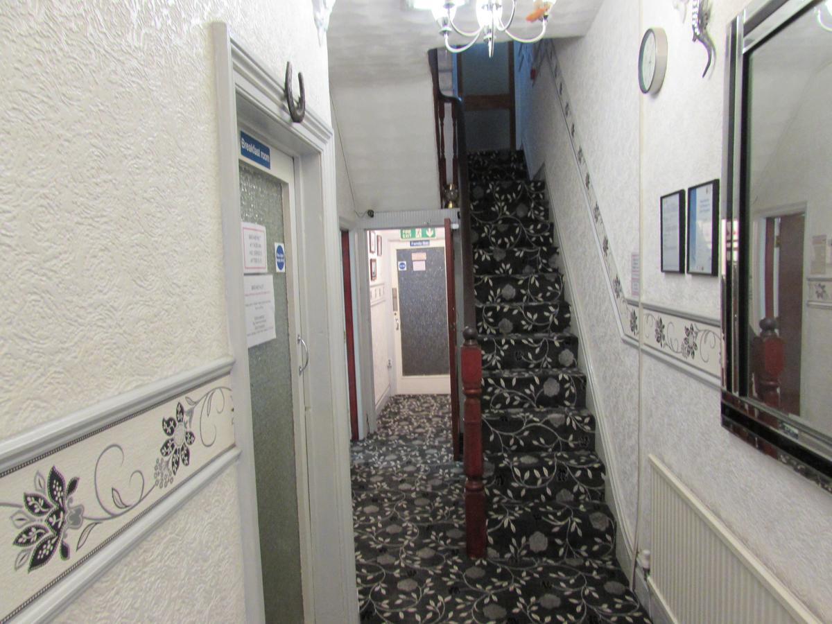 בלקפול Rhoslyn Hotel מראה חיצוני תמונה